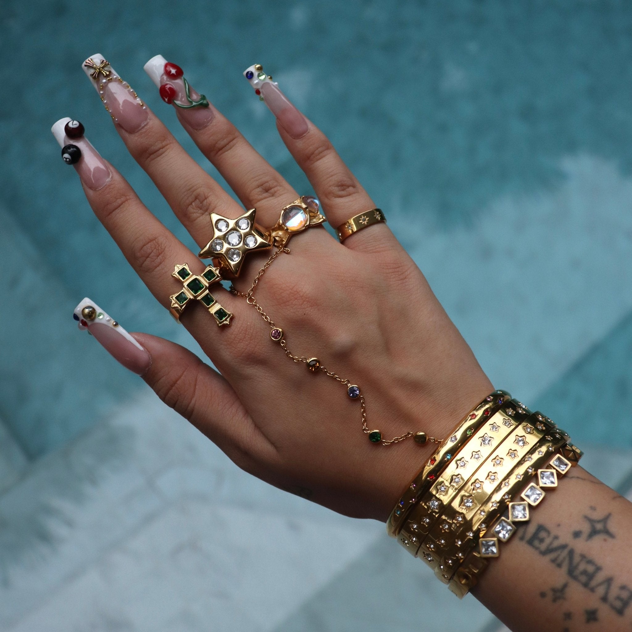 Alvie Gold Hand Chain - ILLUSIVE JEWELS USA
