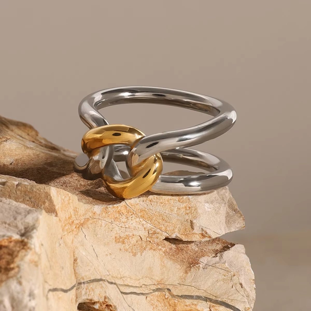 Gia Link Ring - ILLUSIVE JEWELS USA