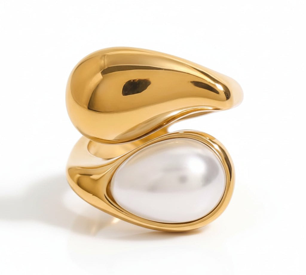 Pearl Chunky Gold Ring - ILLUSIVE JEWELS USA